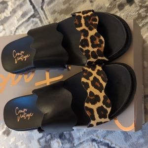 Crown Vintage "Niabi" sandals